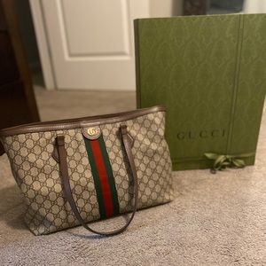 Gucci Ophidia GG Medium tote